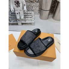 Louis Vuitton Slippers